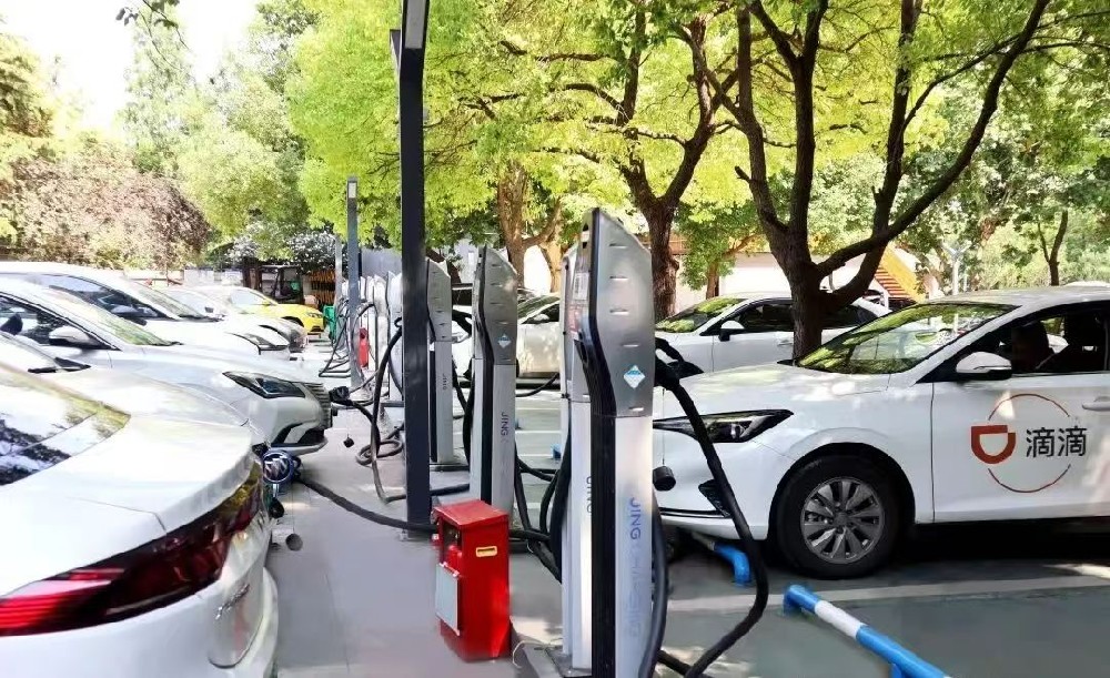 2025充電設(shè)施技術(shù)發(fā)展前瞻與機(jī)構(gòu)建議