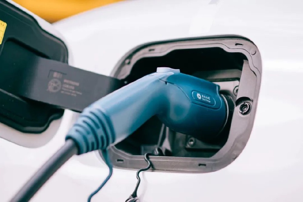 七步識(shí)別電動(dòng)汽車(chē)充電樁常見(jiàn)故障